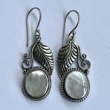ER 15729 MP-(HANDMADE 925 BALI STERLING SILVER FILIGREE EARRINGS WITH MOTHER OF PEARL)